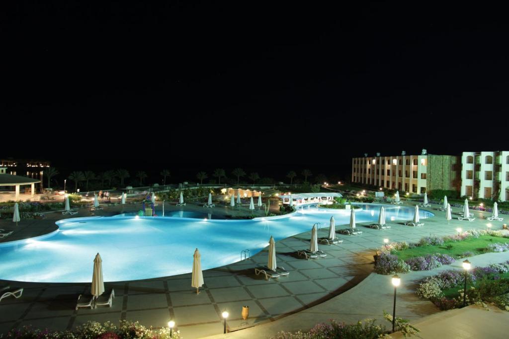 Royal Brayka Beach Resort Abu Dabab Buitenkant foto