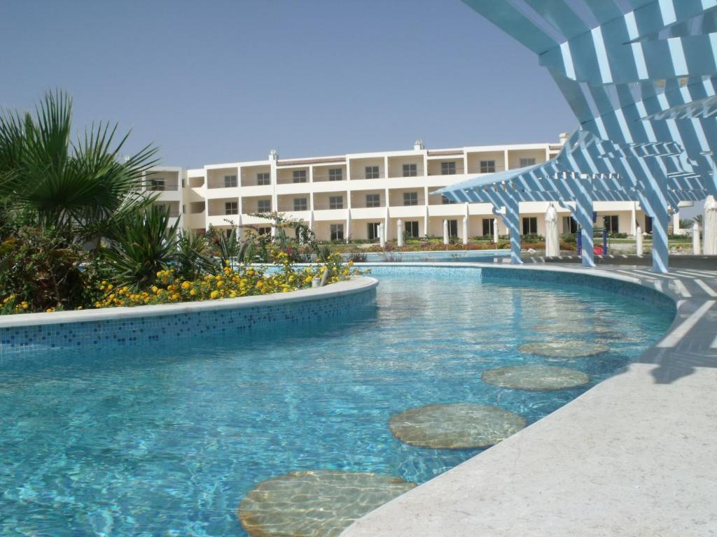 Royal Brayka Beach Resort Abu Dabab Buitenkant foto