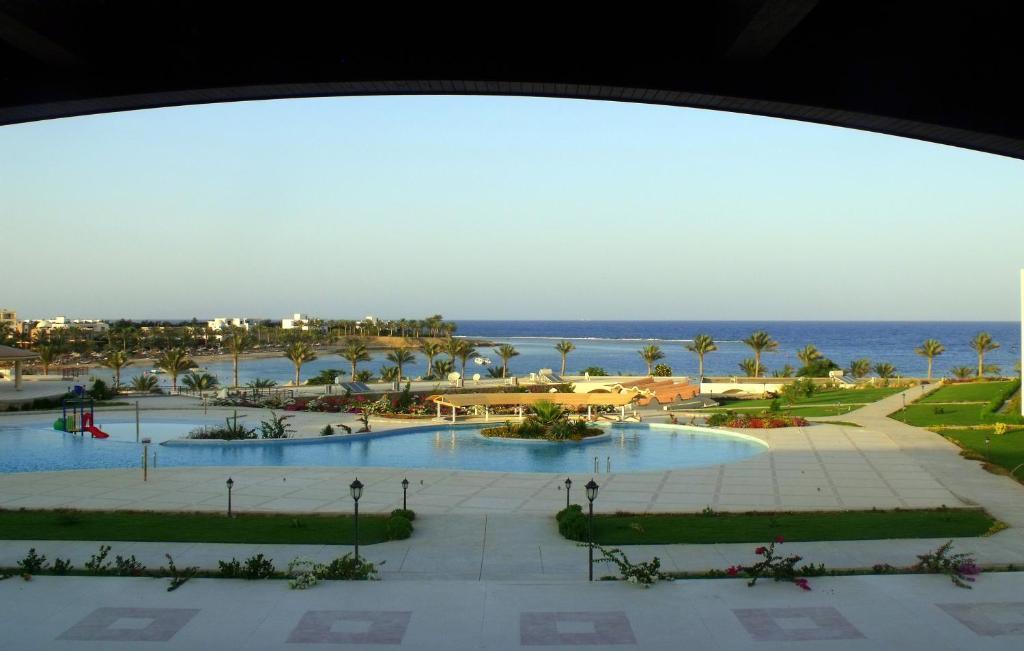 Royal Brayka Beach Resort Abu Dabab Buitenkant foto