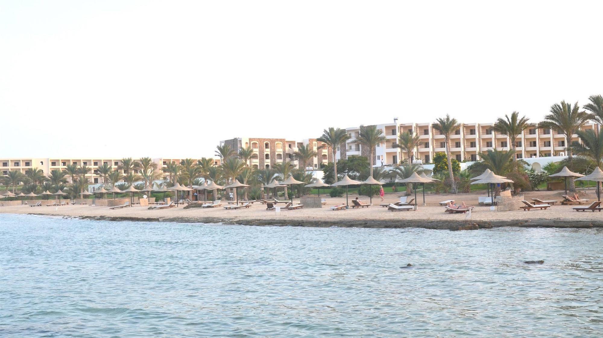 Royal Brayka Beach Resort Abu Dabab Buitenkant foto