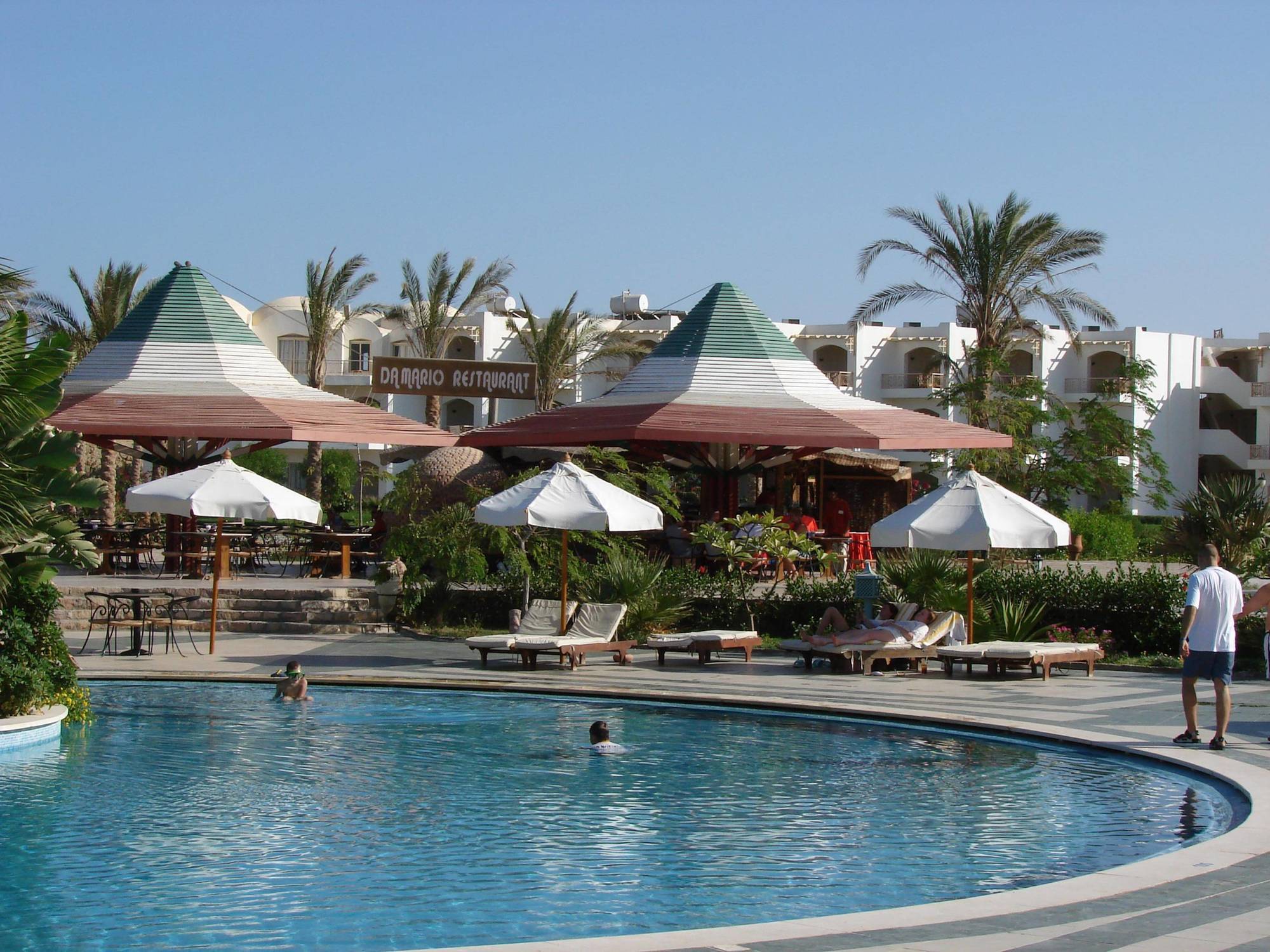 Royal Brayka Beach Resort Abu Dabab Buitenkant foto