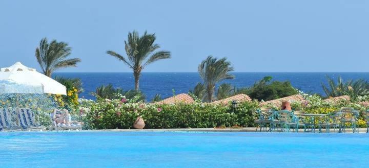 Royal Brayka Beach Resort Abu Dabab Buitenkant foto